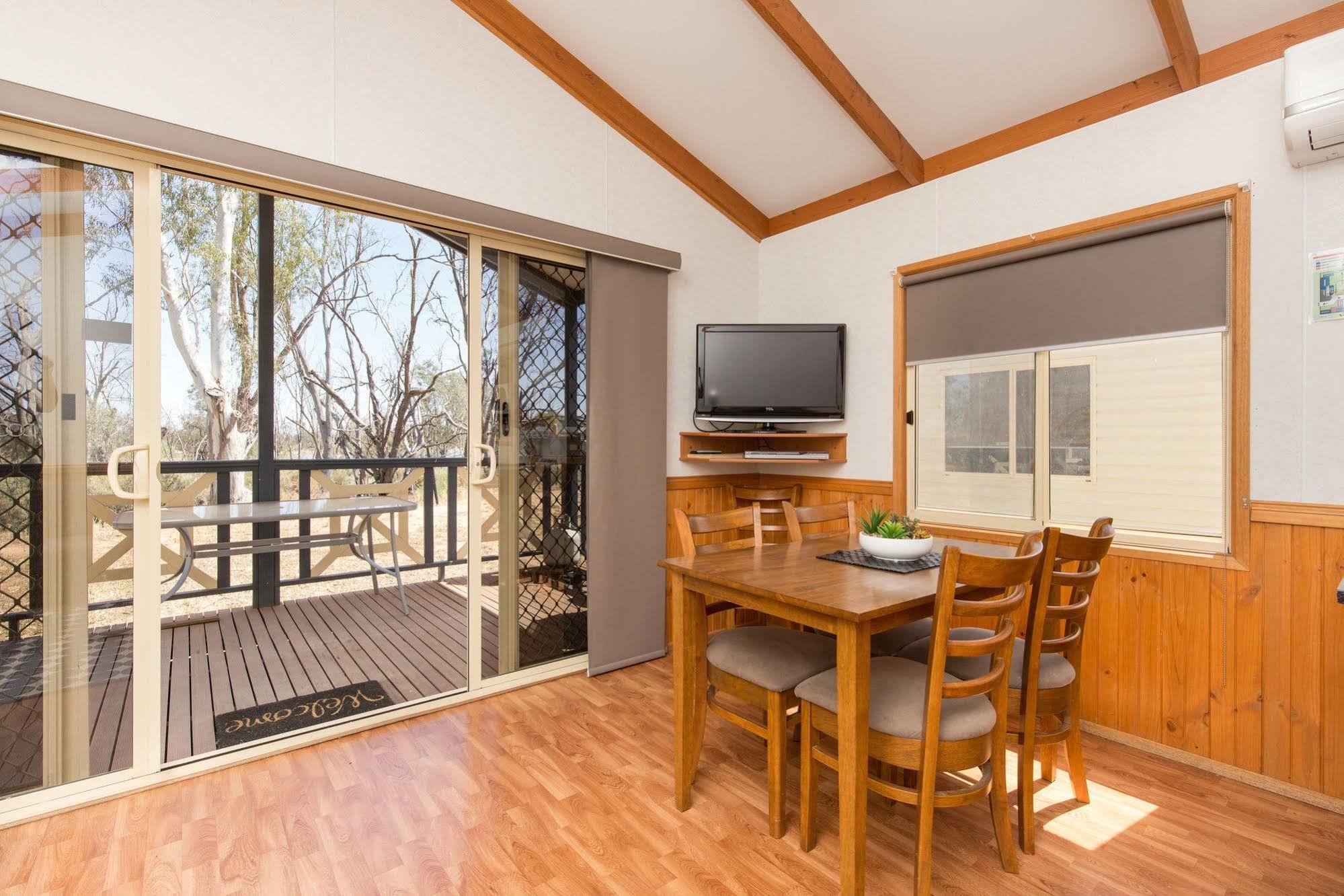 Nrma Mildura Riverside Holiday Park Buitenkant foto