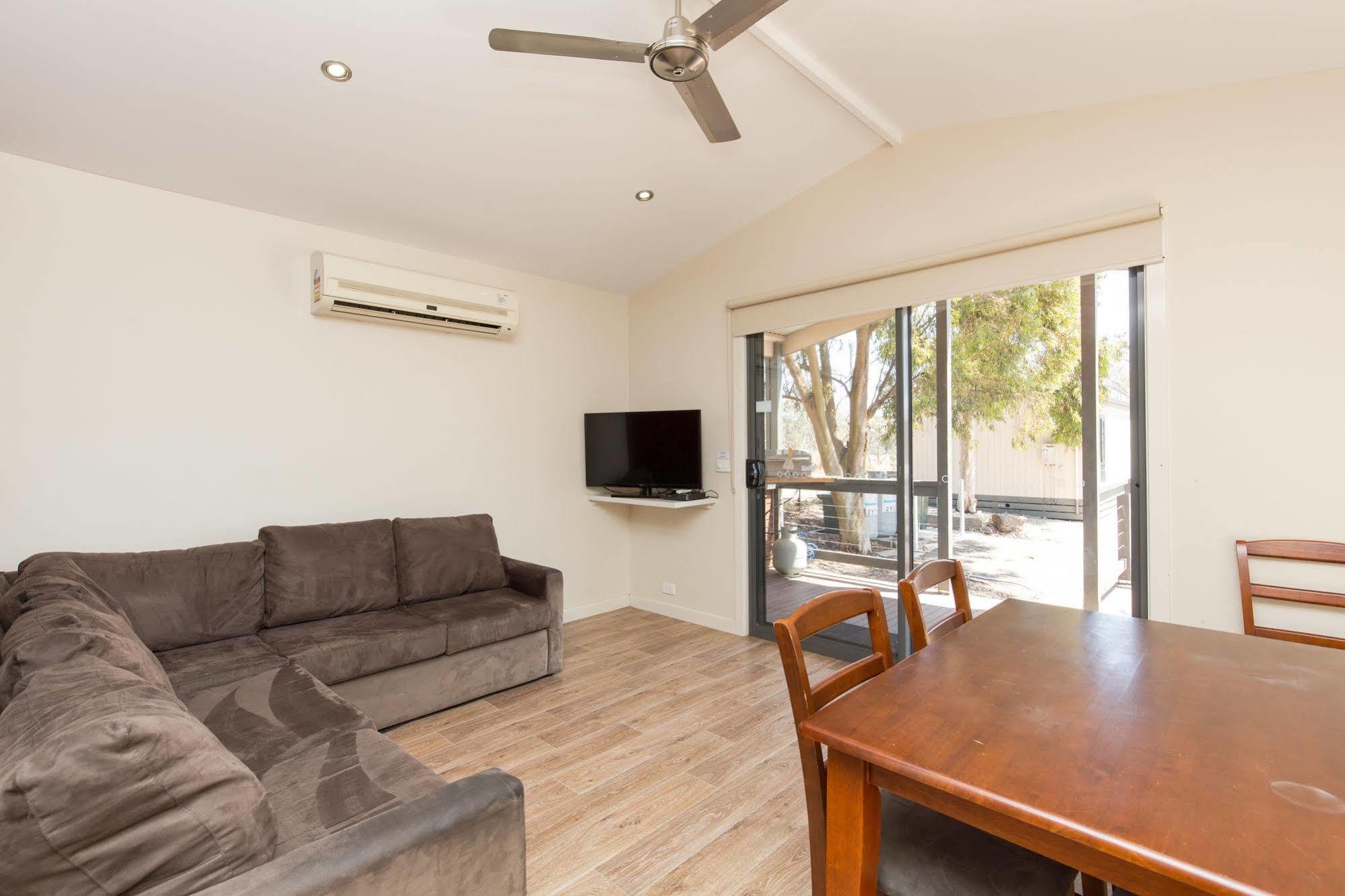 Nrma Mildura Riverside Holiday Park Buitenkant foto