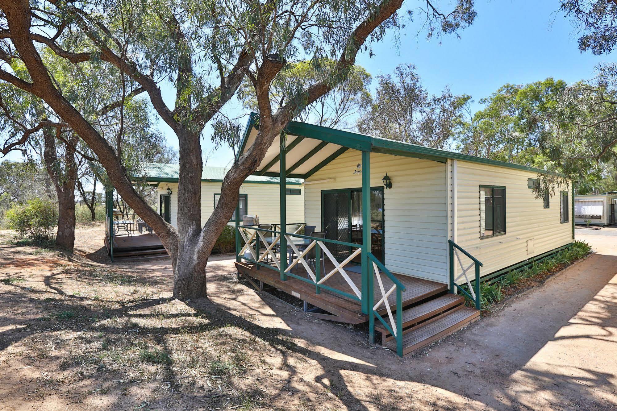 Nrma Mildura Riverside Holiday Park Buitenkant foto