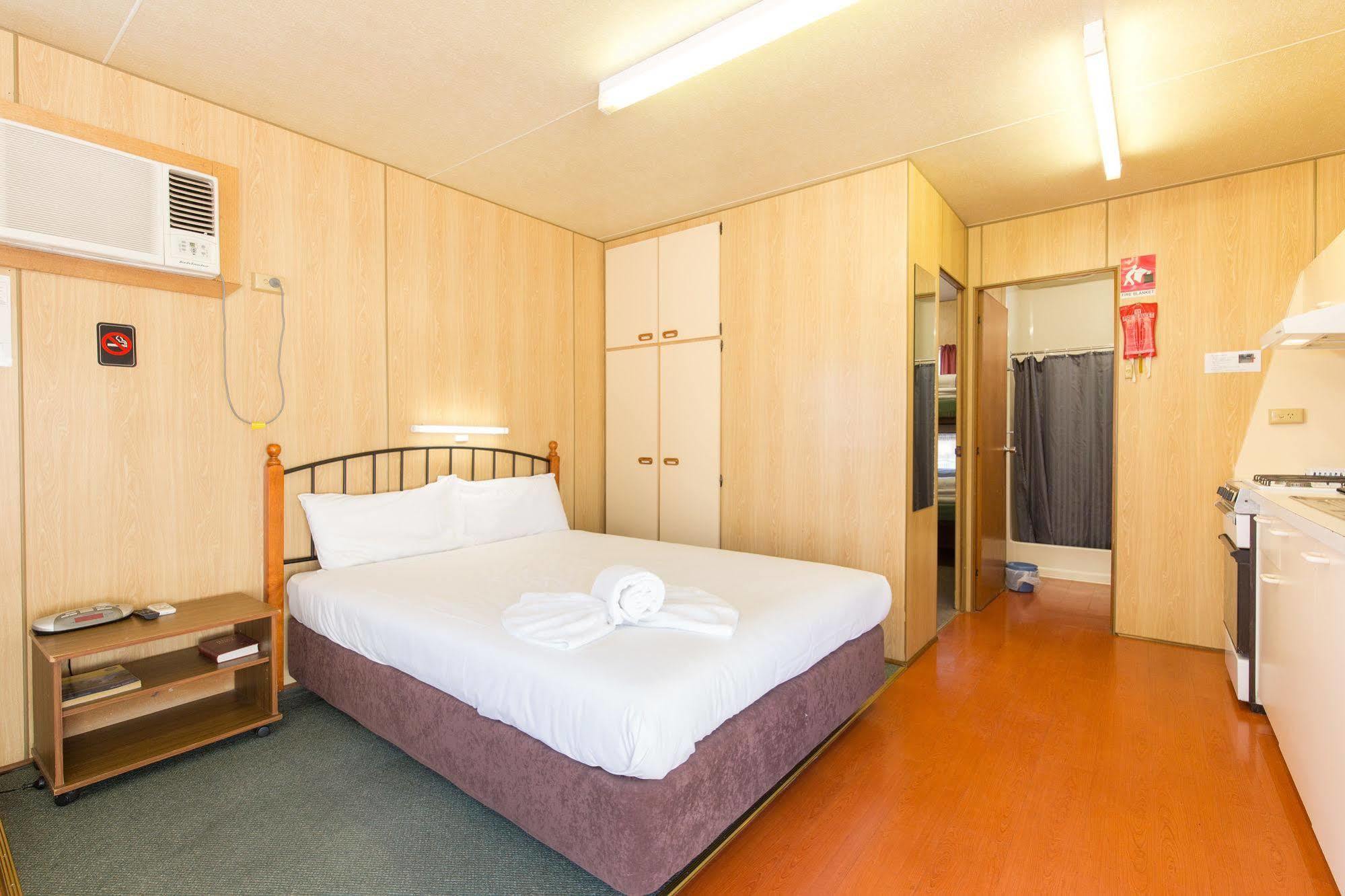 Nrma Mildura Riverside Holiday Park Buitenkant foto